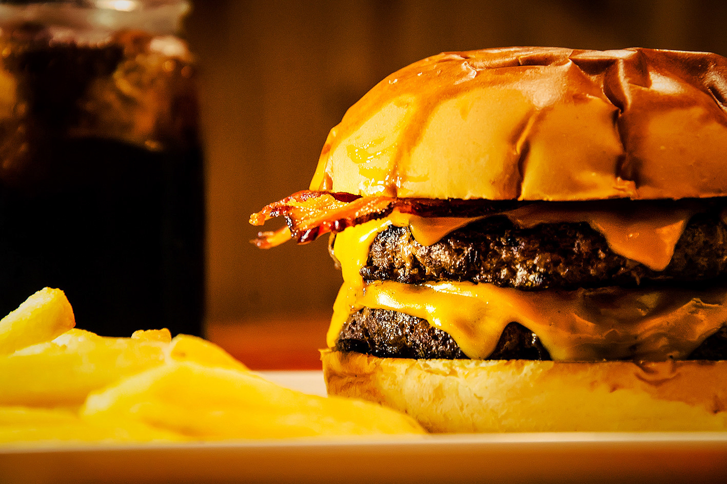 bebida-hamburguer-fritas